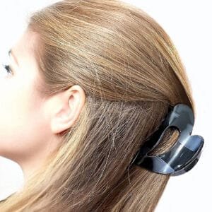 Pince à cheveux cœur en acétate – noir profond – demi-queue | ClawMeUp