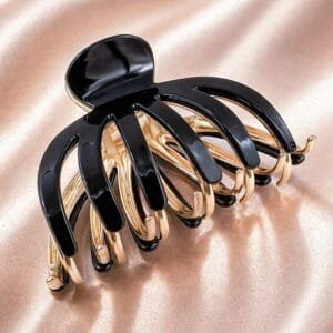 Grosse pince crabe cheveux ajourée acétate noir laqué métal doré acier inoxydable — ClawMeUp
