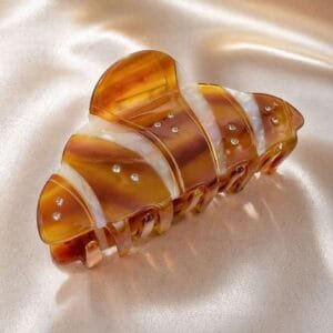 Pince à cheveux originale croissant de Paris acétate caramel strass incrustés — ClawMeUp
