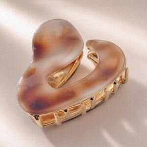 Pince à cheveux design organique courbe acétate écaille caramel trois tons armature dorée — CMU-ABS-01 ClawMeUp