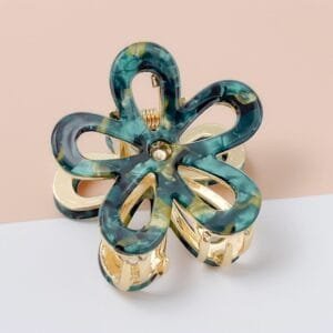 Pince à cheveux fleur ajourée acétate vert marbré monture dorée — ClawMeUp