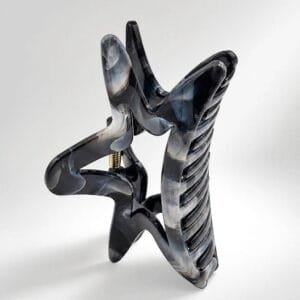 Grosse pince à cheveux étoile acétate coloris Noir fumé Gris anthracite, silhouette sculpturale — ClawMeUp Paris