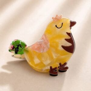 Pince à cheveux poule jaune acétate marbré crête rose queue verte détails chocolat — CMU-KAL-15 ClawMeUp