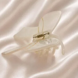 Pince à cheveux papillon blanc nacré acétate — ClawMeUp Paris