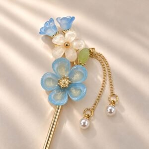 Pic à chignon fleurs Bleus Envoûtants, chaînes à perles nacrées — ClawMeUp
